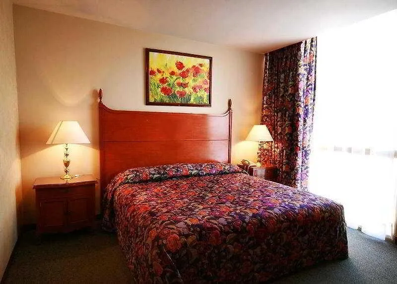 Hotel Suites Bernini Guadalajara