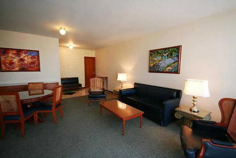 Hotel Suites Bernini Guadalajara