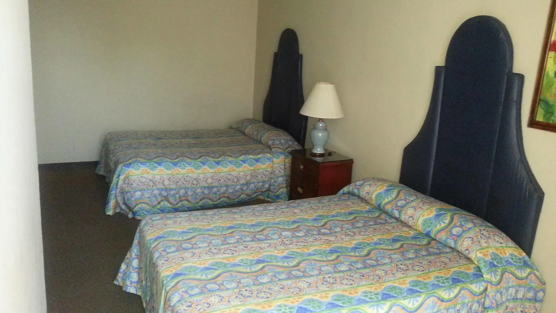 Hotel Suites Bernini Guadalajara 3*,